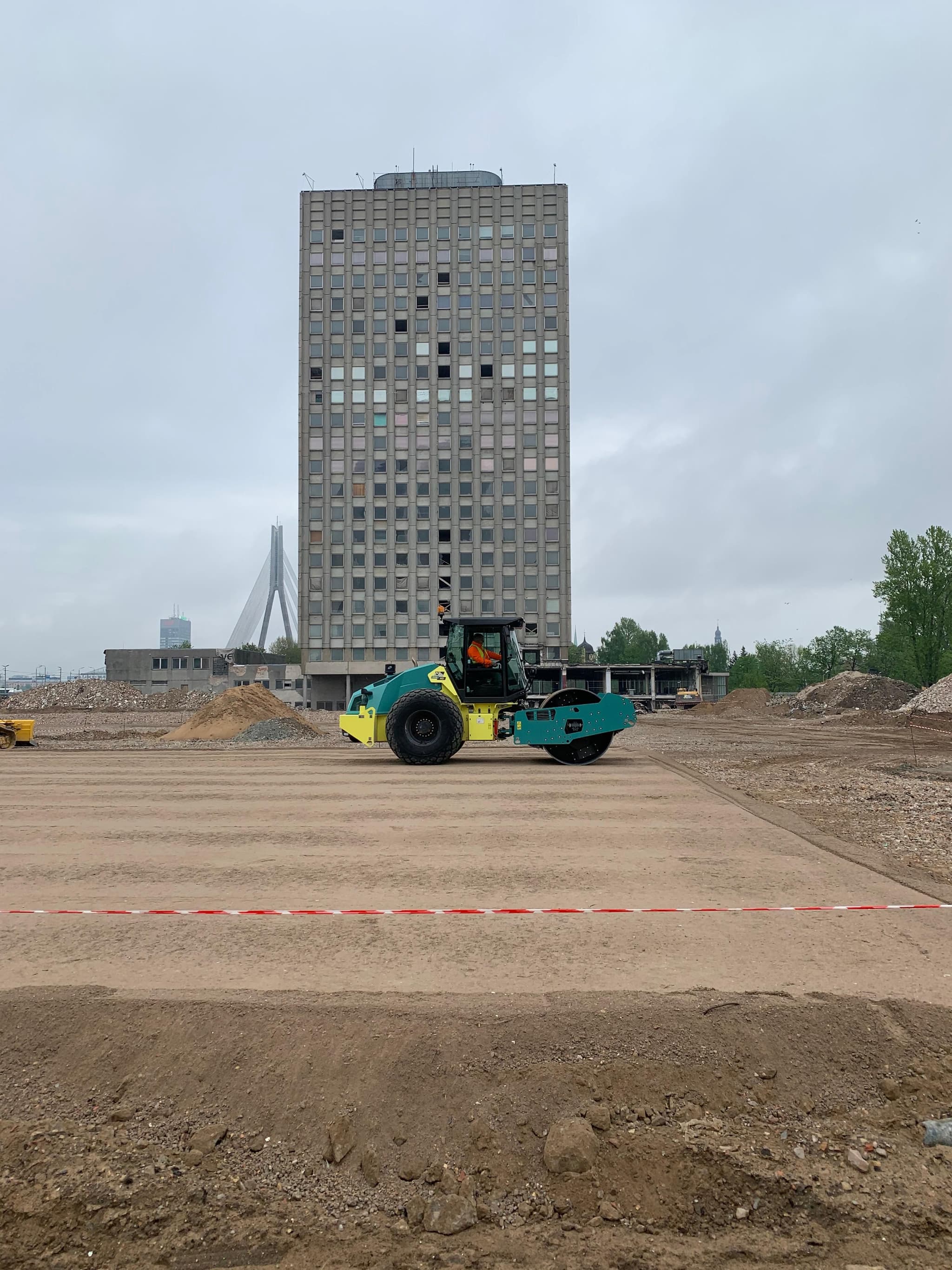 WhatsApp Image 2025-05-12 at 21.55.02.jpeg