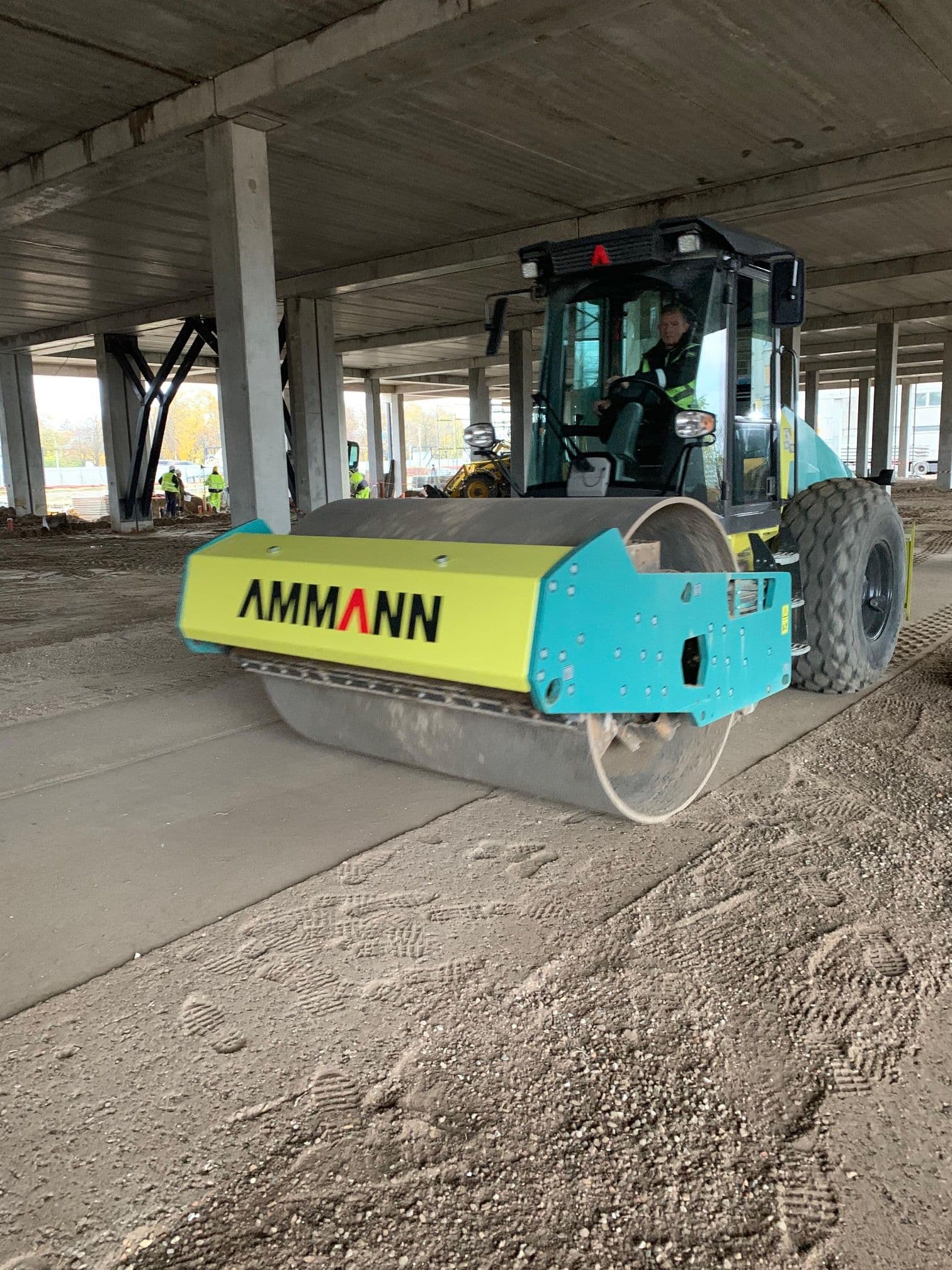 WhatsApp Image 2025-05-12 at 22.09.59 (4).jpeg